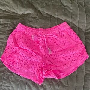 Pink eyelet Vineyard Vines shorts - size S!